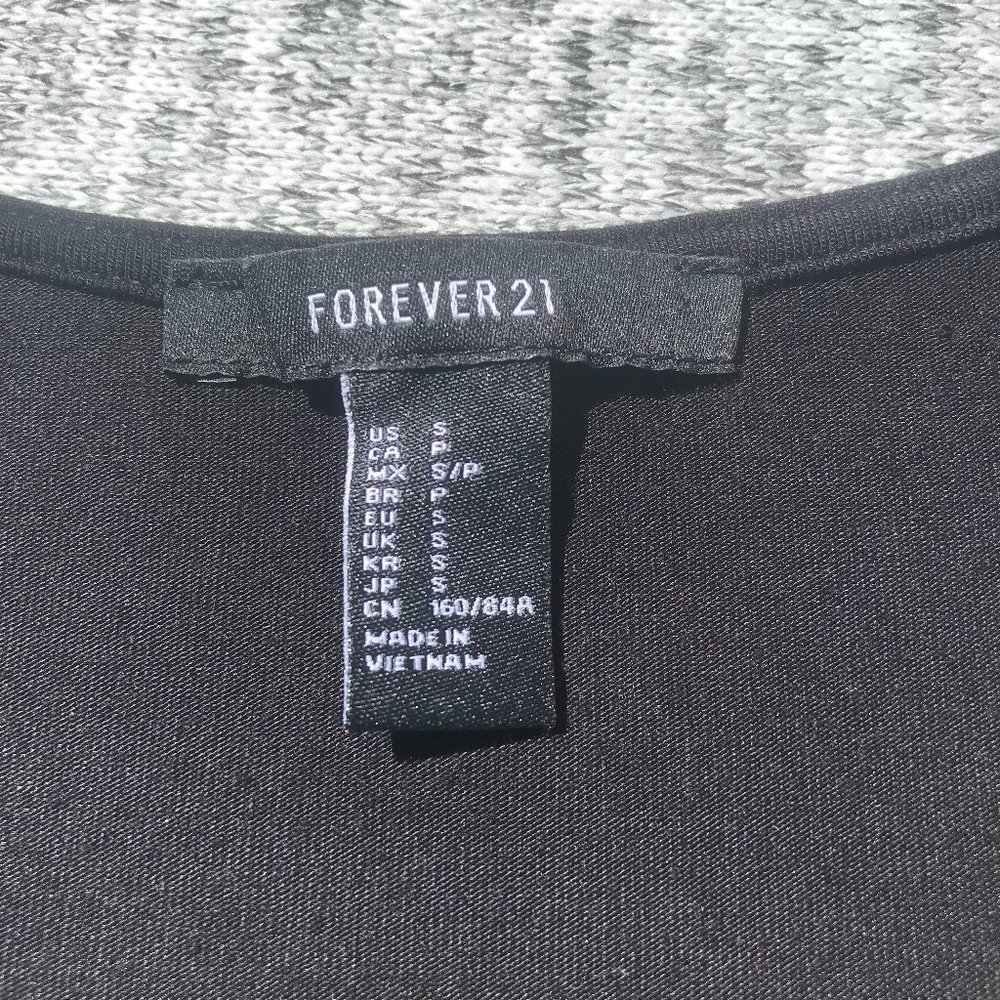 FOREVER 21 Top Small - Picture 7 of 8